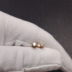 Diamond 14k Gold Stud Earrings